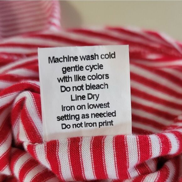 Baku Women's Red Stripe Scoop-neck Graphic Weekend Short Sleeve Pullover Top - Picture 10 of 12